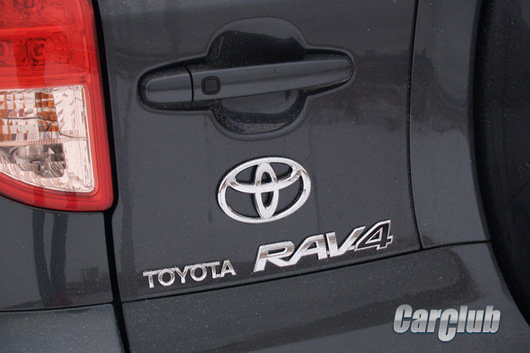 Toyota RAV4 2,4