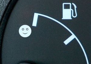 Как сэкономить на бензине: 5 правил автовладельца