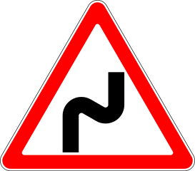 Знак 1.12.1 Опасные повороты с первым поворотом направо